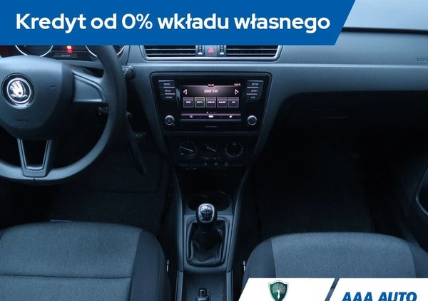 Skoda RAPID cena 30000 przebieg: 153735, rok produkcji 2017 z Lubawa małe 211